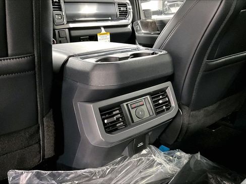 Used 2026 Ford F450 Lariat image 32