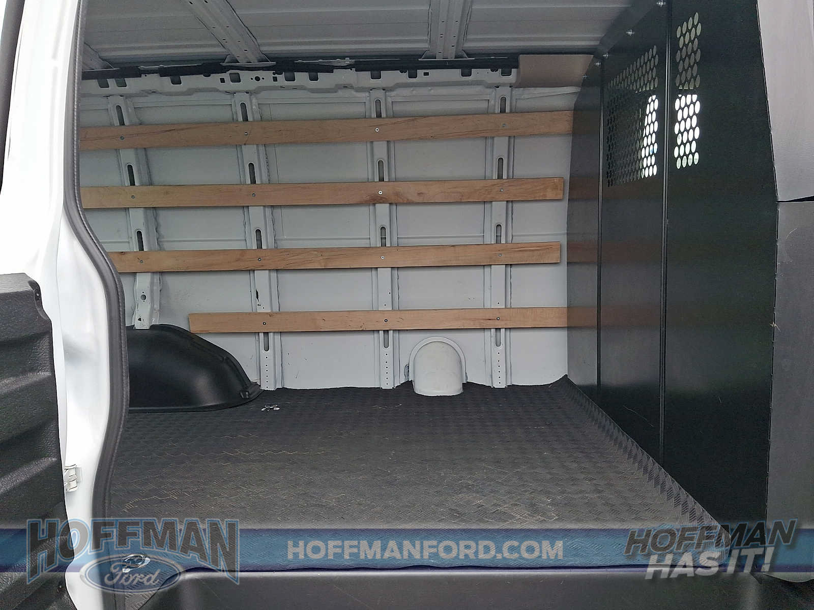 Used 2025 GMC Savana 2500 w/ Driver Convenience Package RWD image 9