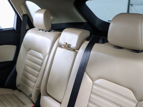 Used 2022 Ford Edge SEL w/ Convenience Package image 24