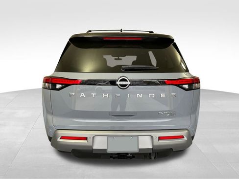 New 2025 Nissan Pathfinder Platinum w/ Cargo Package image 4