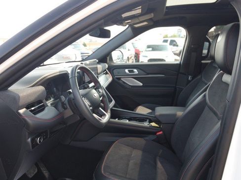 Used 2025 Ford Explorer ST AWD/4WD image 15