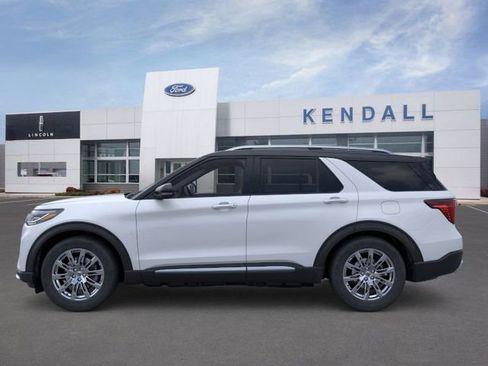New 2026 Ford Explorer Platinum image 3