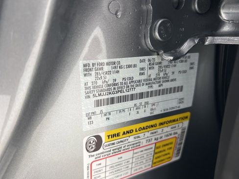 Used 2023 Lincoln Navigator Reserve image 32