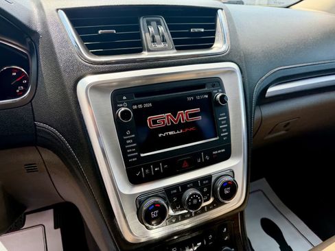 Used 2016 GMC Acadia SLT w/ Premium Edition FWD image 14