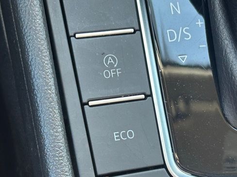 Certified 2021 Volkswagen Jetta SE w/ SE Cold Weather Package image 52