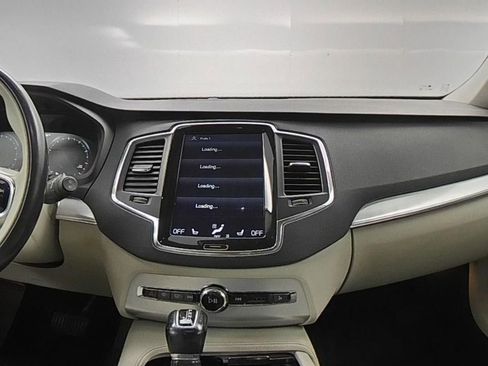 Used 2016 Volvo XC90 T6 Momentum w/ Vision Package image 18