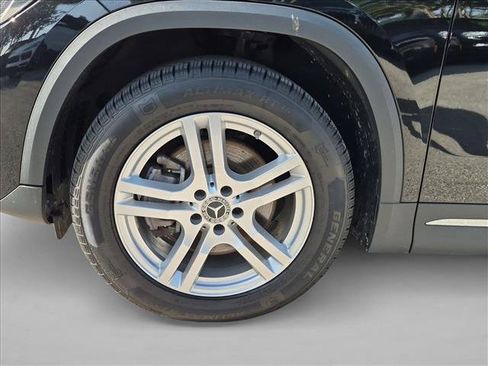 Used 2021 Mercedes-Benz GLA 250 4MATIC image 23