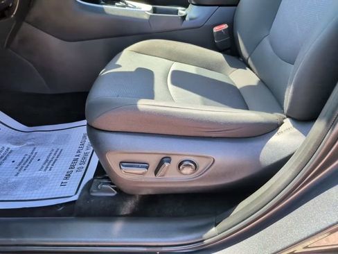 Certified 2025 Toyota RAV4 XLE image 15