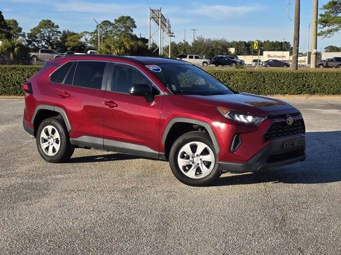 Used 2021 Toyota RAV4 LE image 2