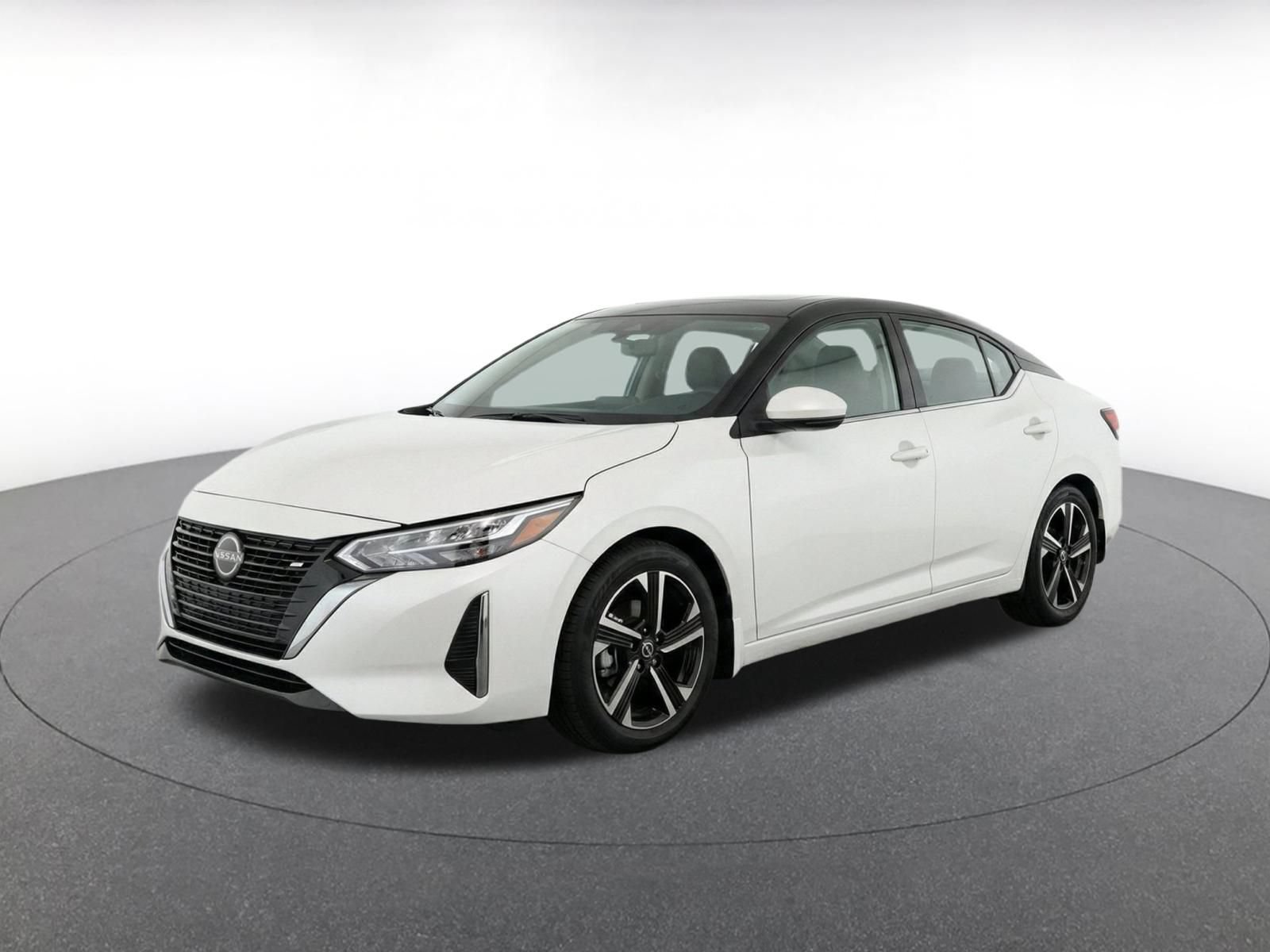 Used 2025 Nissan Sentra SV FWD image 3