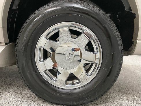 Used 2005 Cadillac Escalade 2WD image 22