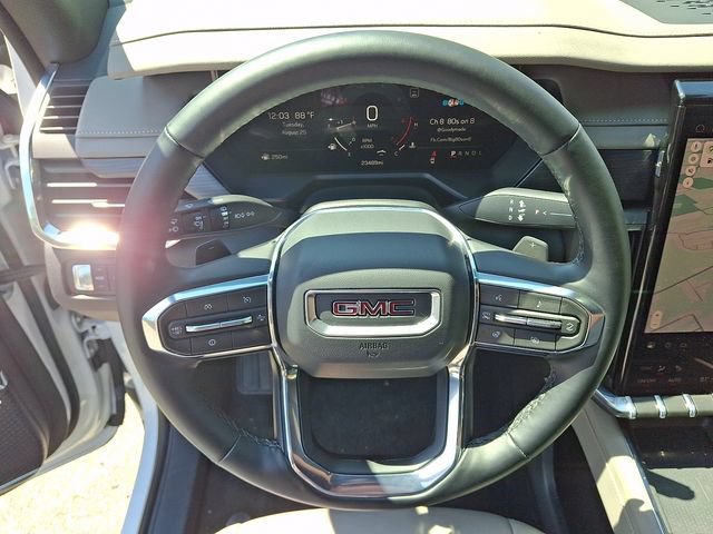 Used 2026 GMC Acadia Elevation w/ Elevation Premium Package FWD image 19