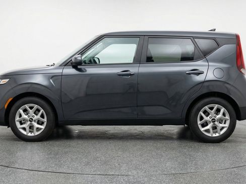 Used 2025 Kia Soul LX w/ LX Technology Package FWD image 5