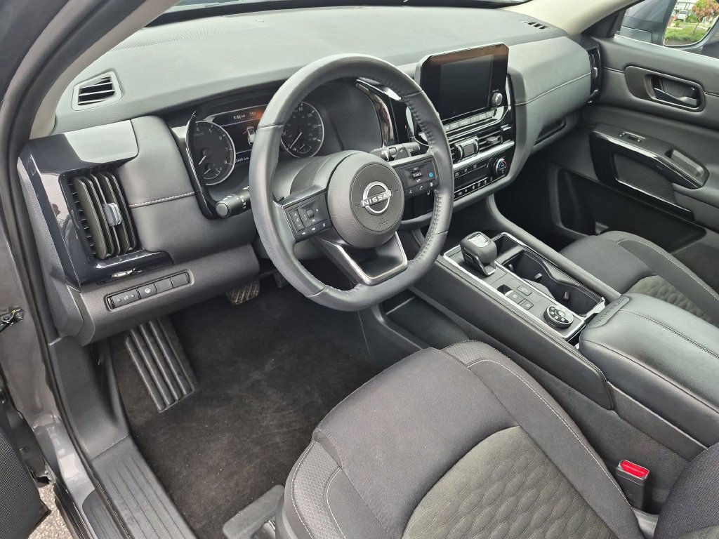 Certified 2024 Nissan Pathfinder SV AWD/4WD image 14