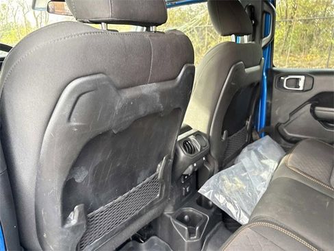 Used 2024 Jeep Gladiator Mojave image 17