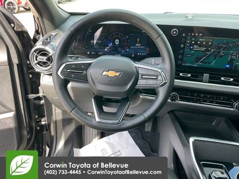 Used 2026 Chevrolet Equinox LT AWD/4WD image 21