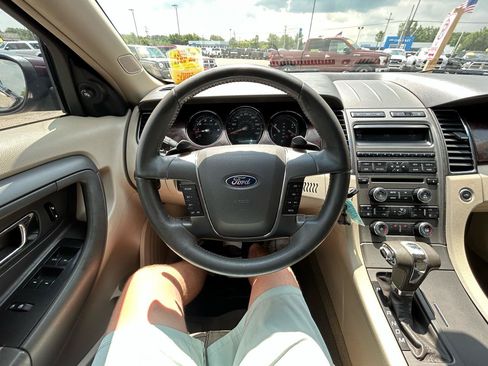 Used 2011 Ford Taurus SEL FWD image 27