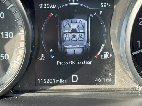 Used 2018 Land Rover Discovery Sport HSE image 65