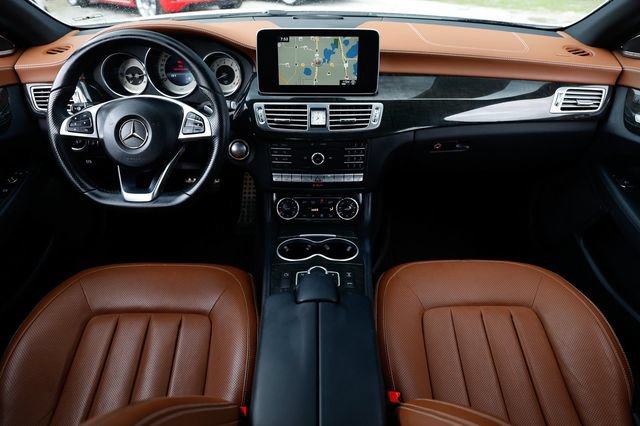 Used 2017 Mercedes-Benz CLS 550 4MATIC image 2