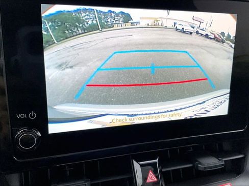 Used 2025 Toyota Corolla LE FWD image 21