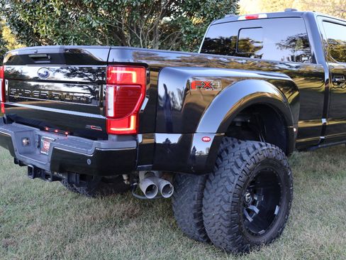 Used 2021 Ford F350 Lariat w/ Lariat Ultimate Package image 11