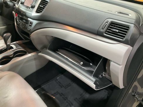 Used 2017 Honda Ridgeline RTL image 17