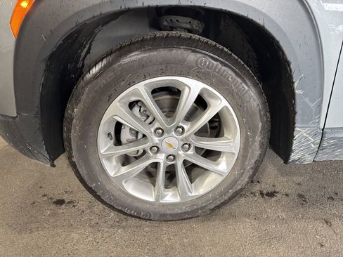 Used 2024 Chevrolet TrailBlazer LS w/ LS Convenience Package image 5