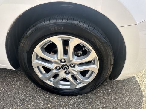 Used 2018 Toyota Yaris iA image 12