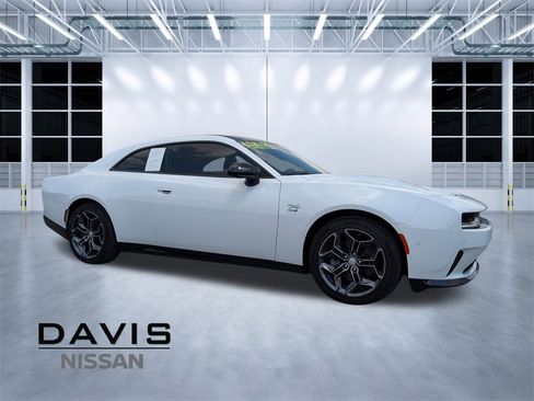 Used 2024 Dodge Charger R/T w/ Plus Group image 1