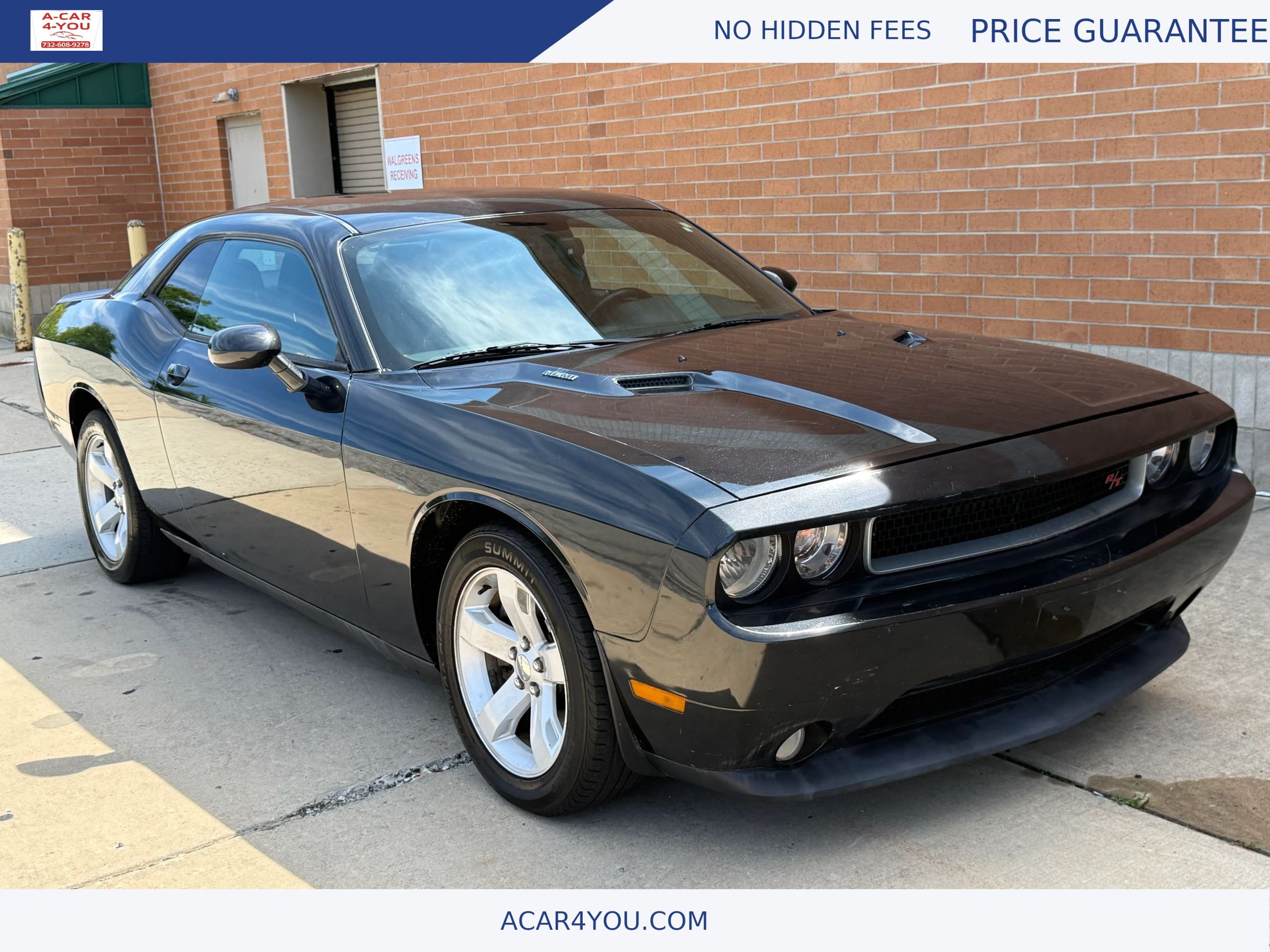 Used 2014 Dodge Challenger R/T RWD image 1