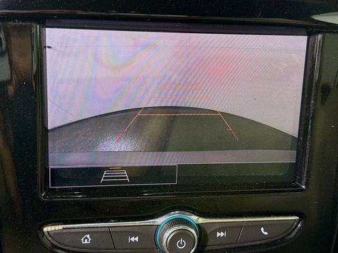 Used 2023 Chevrolet Traverse LS image 19