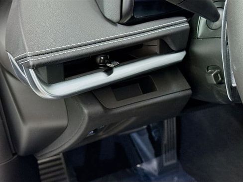 Used 2024 Chevrolet Corvette Stingray Coupe w/ Battery Protection Package image 12