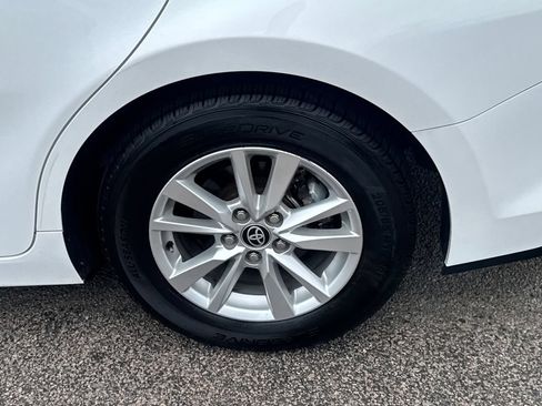 Used 2025 Toyota Camry LE FWD image 39