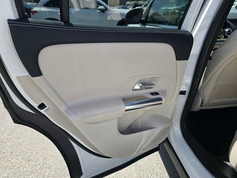 Used 2026 Mercedes-Benz GLA 250 4MATIC image 15