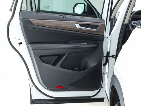 New 2026 Volkswagen Atlas SEL image 17