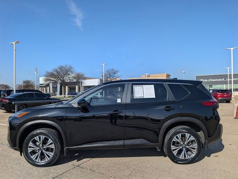 Certified 2023 Nissan Rogue SV image 3