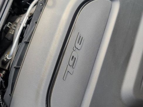 Used 2024 Chrysler Pacifica Touring-L image 20