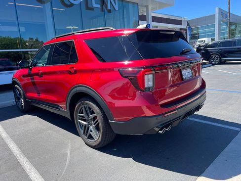 Used 2025 Ford Explorer ST w/ Sun And Sound Package RWD image 8