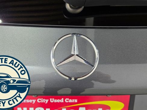 Used 2022 Mercedes-Benz GLC 300 4MATIC image 28