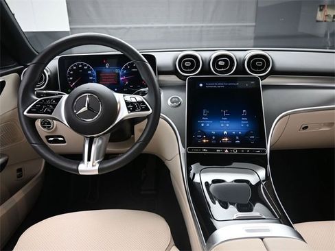Used 2024 Mercedes-Benz C 300 Sedan image 9