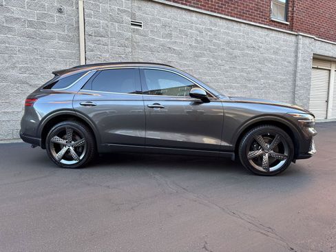 Used 2024 Genesis GV70 3.5T Sport w/ Sport Advanced Package AWD/4WD image 3