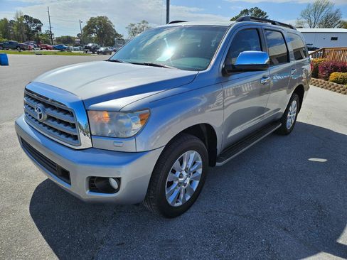 Used 2016 Toyota Sequoia Platinum AWD/4WD image 3