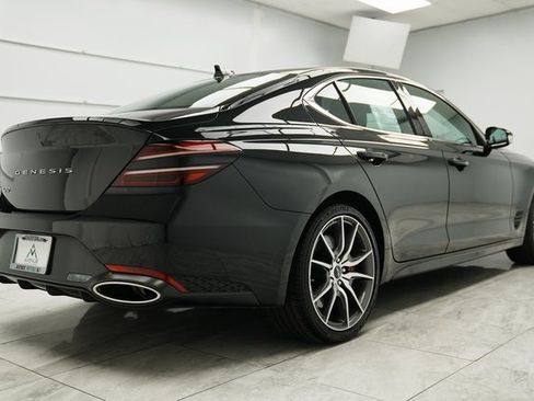 Used 2025 Genesis G70 2.5T image 7