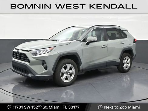 Used 2021 Toyota RAV4 XLE FWD image 1