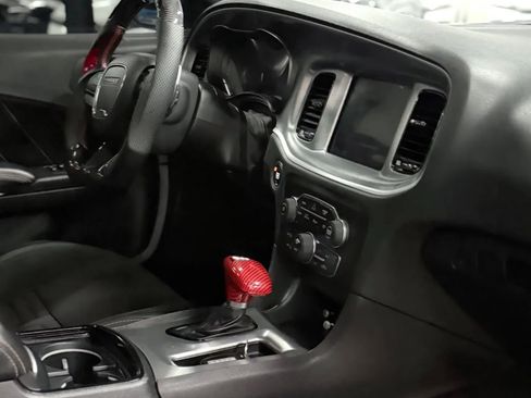 Used 2018 Dodge Charger R/T RWD image 17