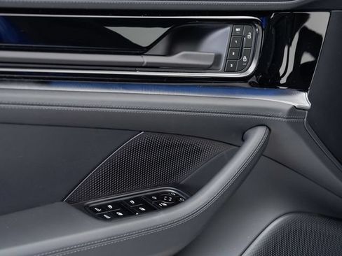 Certified 2025 Porsche Panamera 4 AWD/4WD image 8