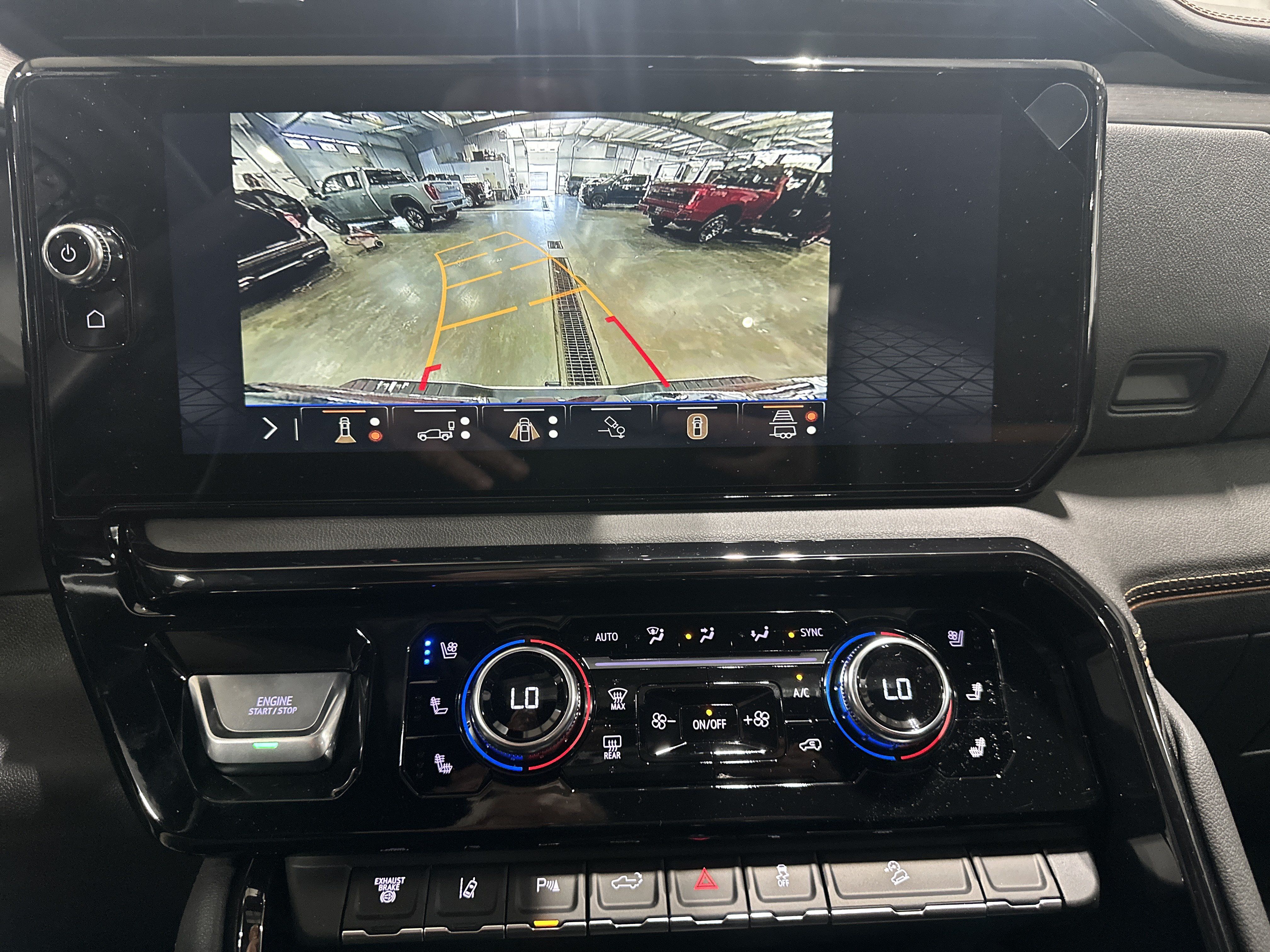 Used 2026 GMC Sierra 3500 AT4 w/ AT4 Premium Plus Package AWD/4WD image 19