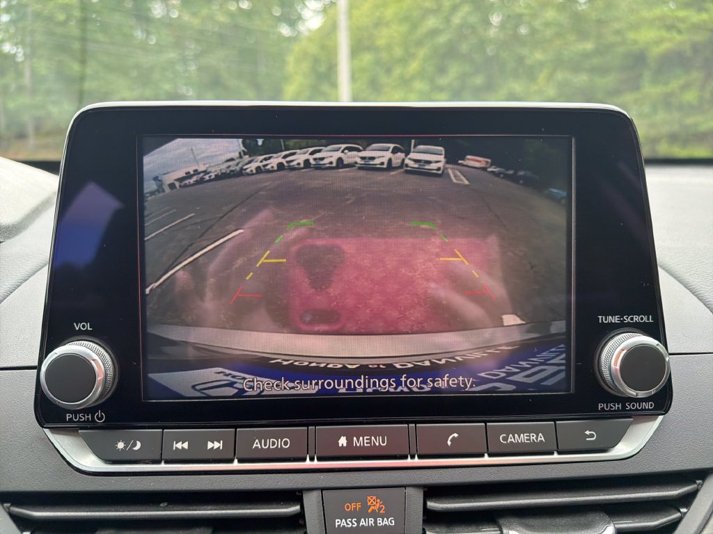 Used 2025 Nissan Altima 2.5 SV FWD image 19