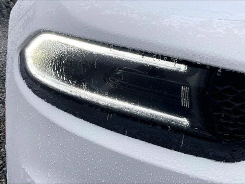 Used 2022 Dodge Charger R/T w/ Blacktop Package image 25