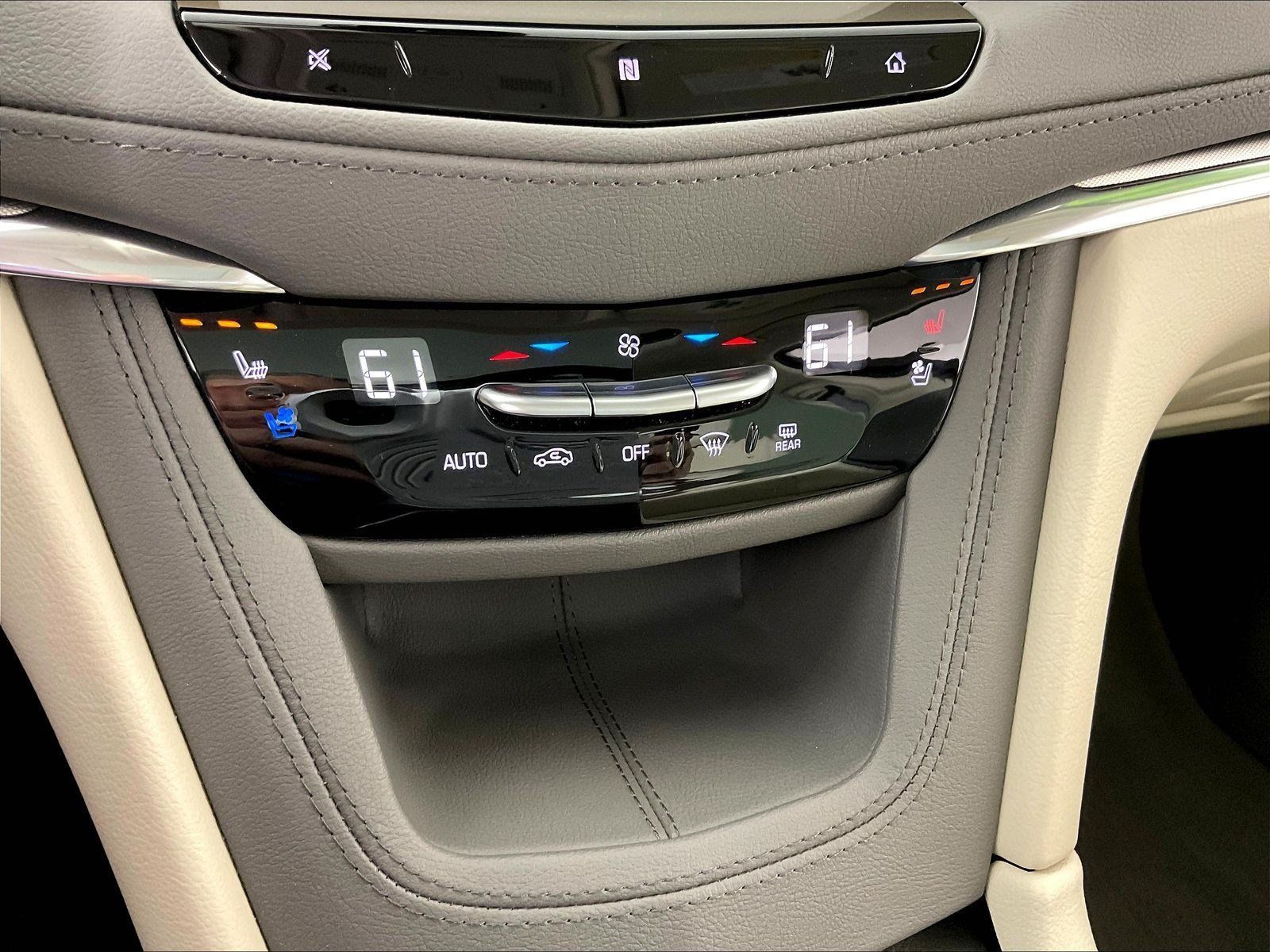 Used 2020 Cadillac XT5 Premium Luxury AWD/4WD image 36